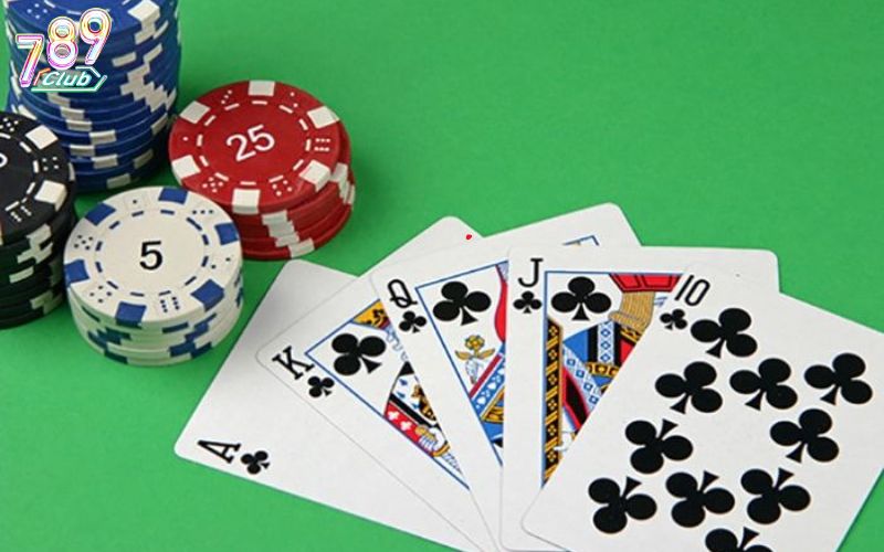 Luật chơi Liêng trực tuyến khá giống trực tiếp